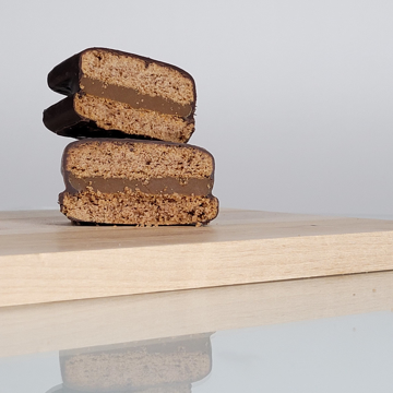 Imagen de Alfajor artesanal de chocolate negro y dulce de leche